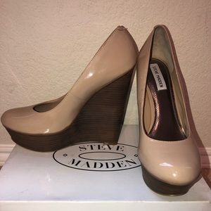 Steve Madden Nude Patent Wedges, Size 8.5M
